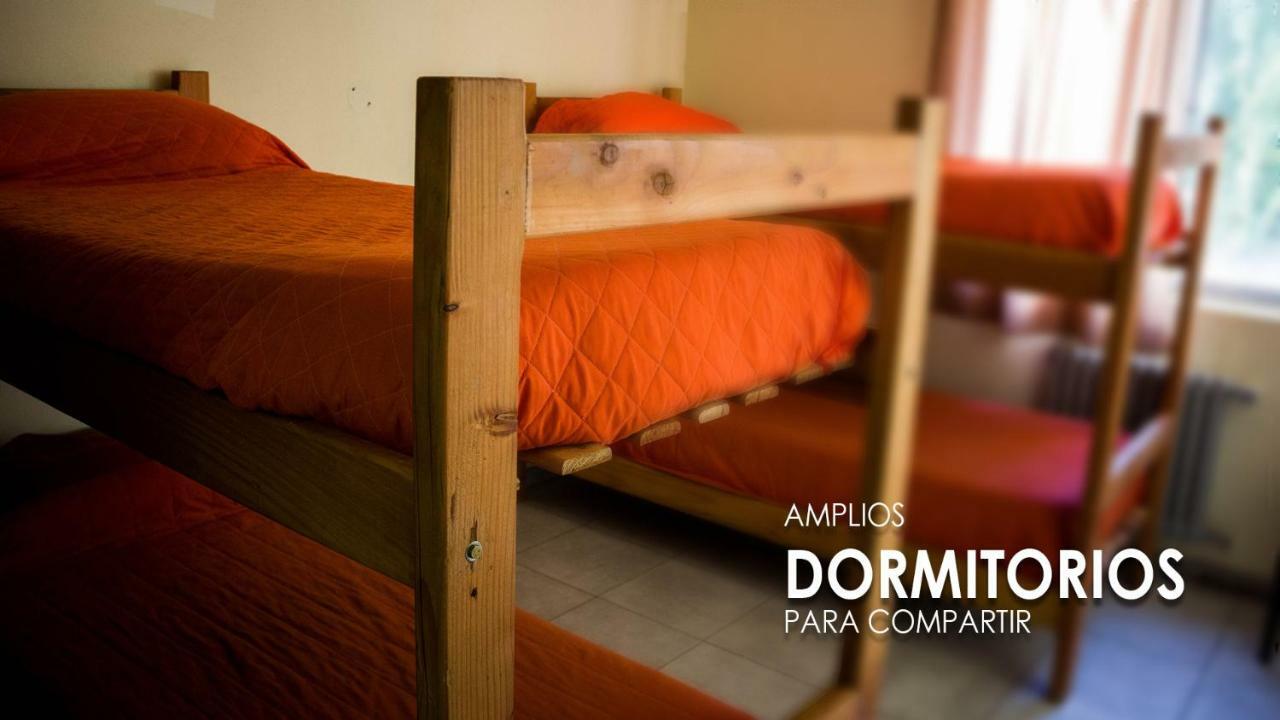 Hostel De La Plaza Amalia Сан-Карлос-де-Барилоче Экстерьер фото